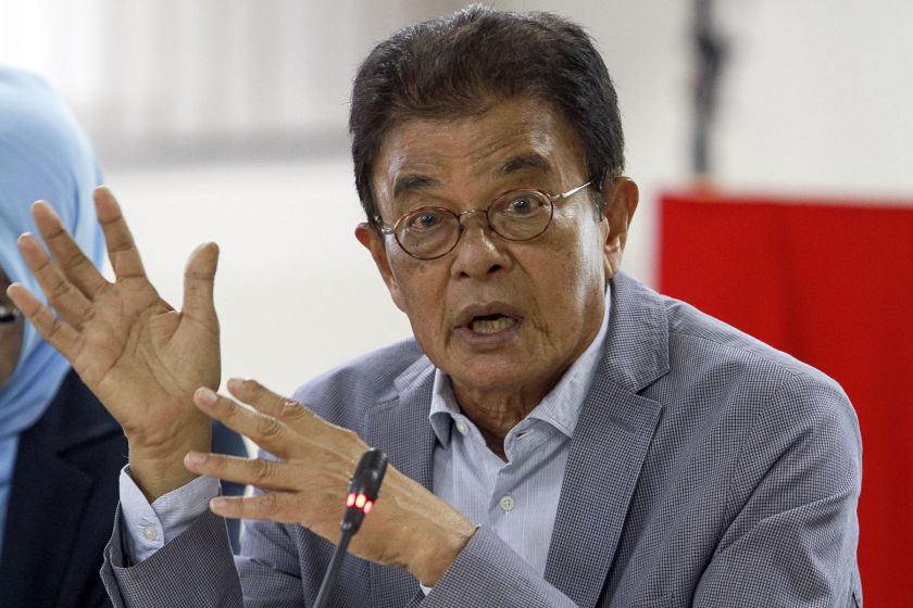 Suhakam chairman Tan Sri Razali Ismail speaks during the release of the commissionu00e2u20acu2122s 2016 annual report in Kuala Lumpur April 4, 2017. u00e2u20acu201d Picture by Yusof Mat Isa