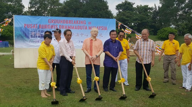 MCA minister Datuk Seri Ong Ka Chuan (fifth from right) at the ground-breaking ceremony for the Dhammaduta Malaysia Buddhist Centre in Putrajaya May 7, 2017. u00e2u20acu201d Picture via Facebook/Ong Ka Chuan