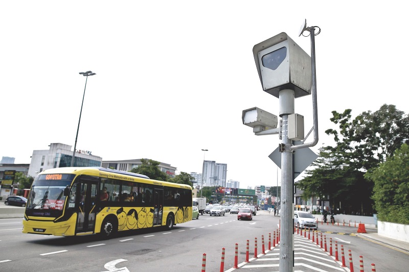 The system caught 16,241 motorists who beat the red light between Jan 1 and May 15. nu00e2u20acu201d Picture by Azneal Ishakn