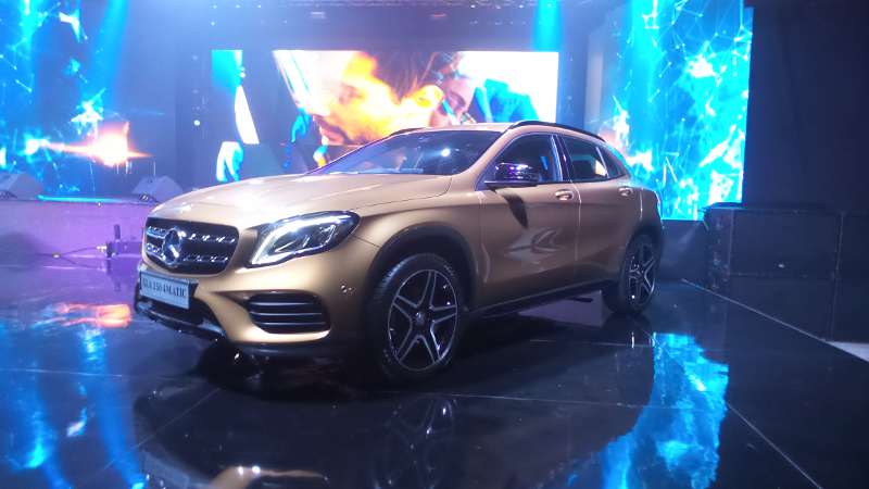At the top of the model series is the Mercedes-AMG GLA 45 4MATIC, with a maximum output of 280 kW (381 hp) and 475 Nm maximum torque.