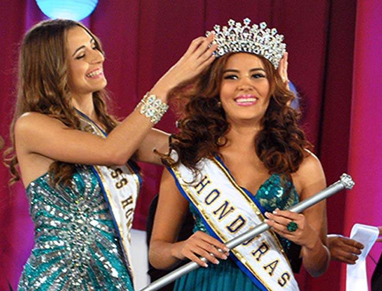 A screengrab from YouTube video showing Maria Jose Alvarado crowned as Miss Honduras. 
