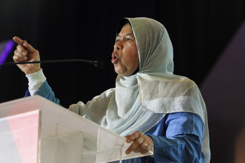 PKR Women Chief Zuraida Kamaruddin speaks at 12th PKR National Congress in Shah Alam May 21, 2017. u00e2u20acu201d Picture by Yusof Mat Isa