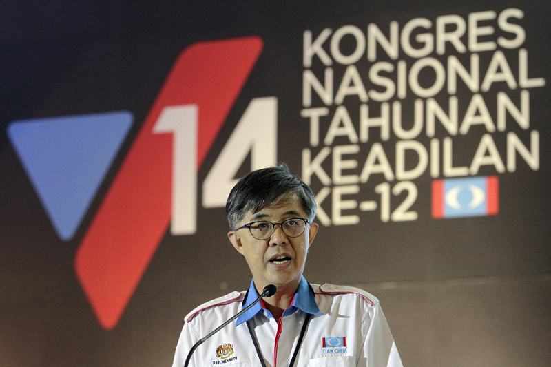 PKR vice-president Chua Tian Chang speaks at 12th PKR National Congress in Shah Alam May 21, 2017. u00e2u20acu201d Picture by Yusof Mat Isa