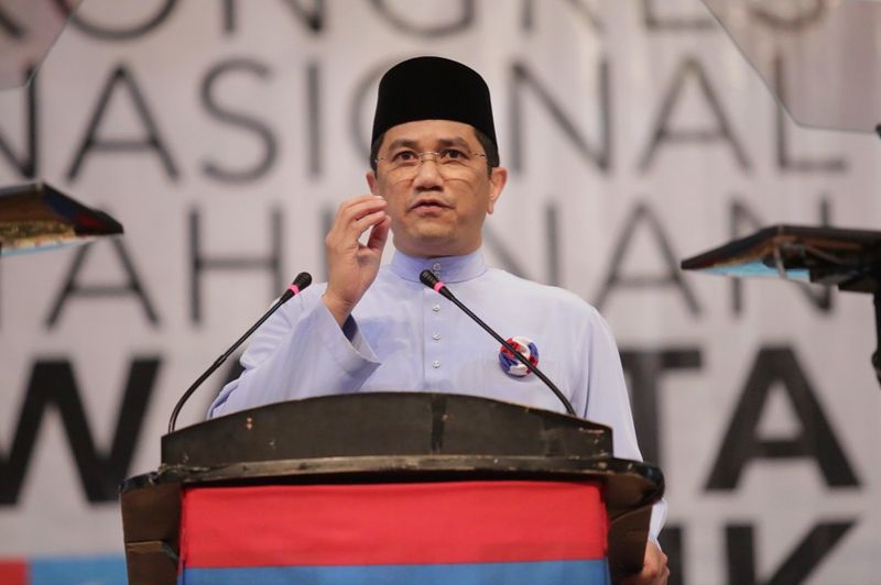 PKR deputy president Datuk Seri Mohamed Azmin Ali giving his opening address at the PKR Youth and Wanita Congress at Dewan Sivik MBPJ, May 19, 2017. u00e2u20acu201d Picture by Choo Choy May