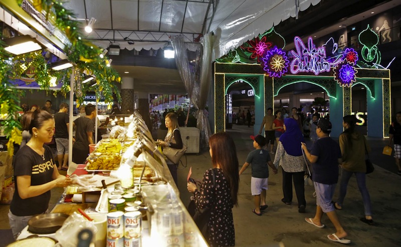 Tampines Hari Raya Bazaar 2017 at Our Tampines Hub aims to bridge diverse cultures and foster an all-inclusive community. u00e2u20acu201d Picture by Wee Teck Hian/TODAYn