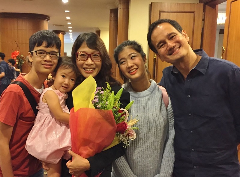 Gurmit Singh (right) says his isnu00e2u20acu2122t a stern father, but would prefer to be friends with his children. u00e2u20acu201d Picture courtesy of Gurmit Singh via TODAY