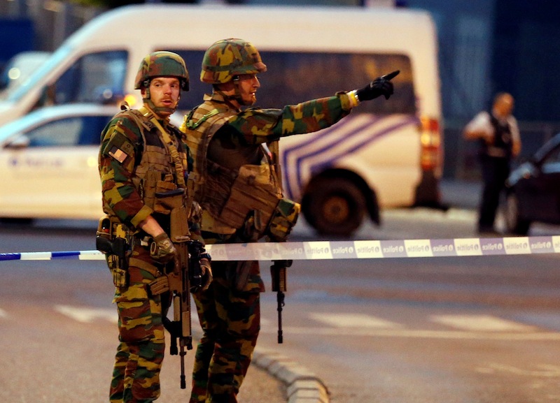 Belgian troops take up position following an explosion at Central Station in Brussels, Belgium, June 20, 2017. u00e2u20acu201d Reuters pic 