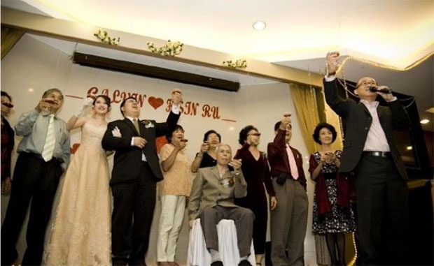 If your voice hasn’t disappeared after the toasting ceremony, you’re not doing it right. — Photo by Calvin SH Lim