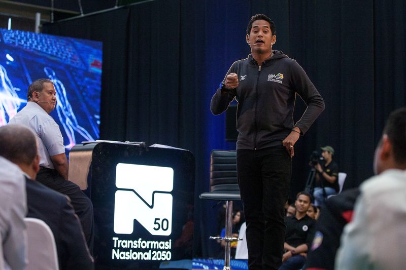 Youth and Sports Minister Khairy Jamaluddin conducting a TN 50 Dialogue at the National Sports Council (NSC), Bukit Jalil, June 13, 2017. u00e2u20acu201d Bernama pic