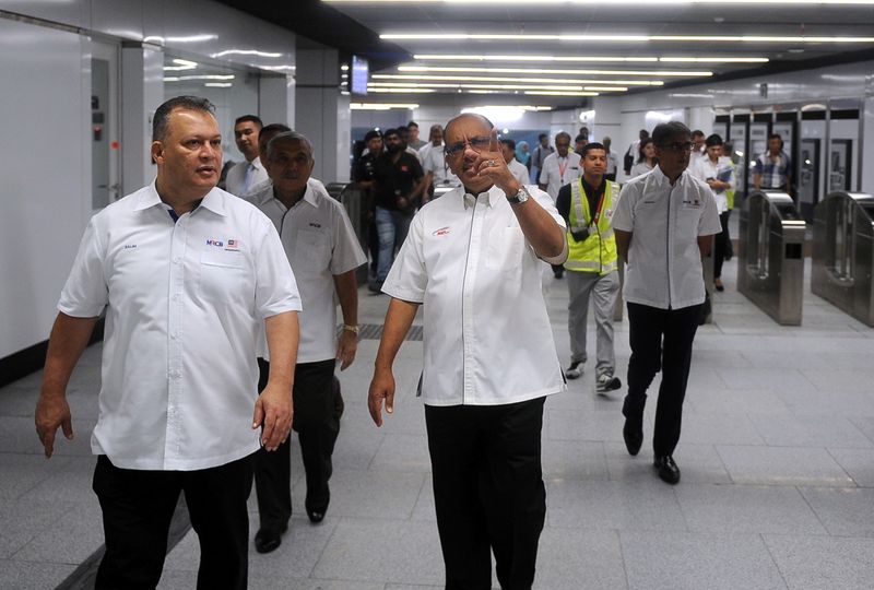 Chief Secretary to the Government Tan Sri Dr Ali Hamsa (second left) inspecting the pedestrian walkway at the Muzium Negara MRT station June 29, 2017. u00e2u20acu2022 Bernama pic
