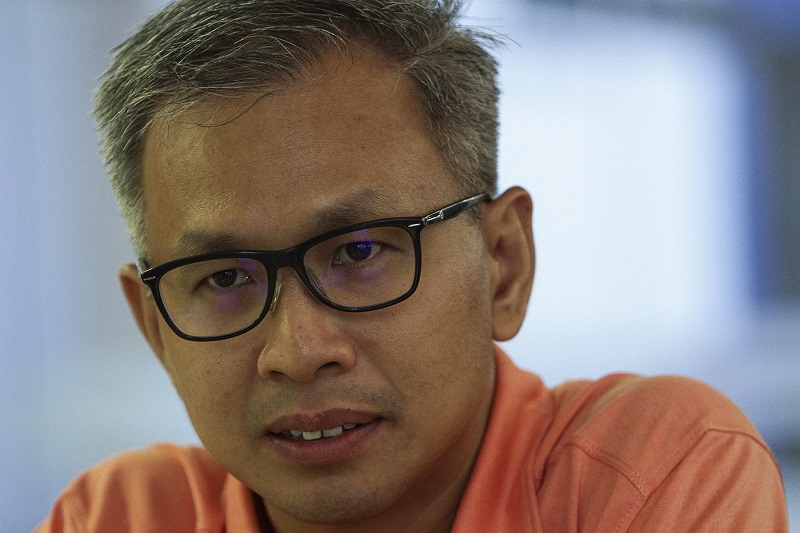 DAP publicity chief Tony Pua speaks to Malay Mail Online in Petaling Jaya on June 6, 2017. u00e2u20acu201d Picture by Yusof Mat Isa