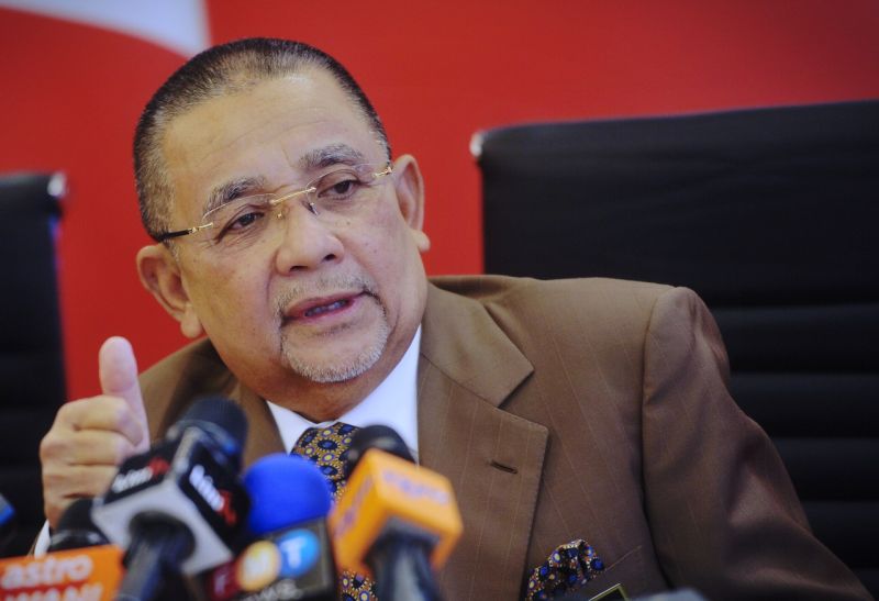 Felda Global Ventures Holdings Bhdu00e2u20acu2122s chairman Tan Sri Isa Abdul Samad speaks at a press conference at Menara Felda in Kuala Lumpur June 6, 2017. u00e2u20acu2022 Bernama pic