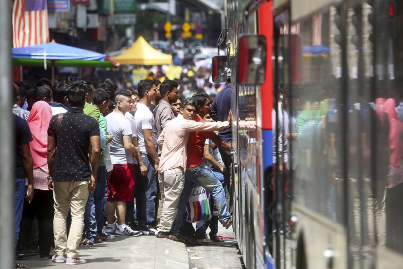 Foreign workers throng Kotaraya, Kuala Lumpur during the Raya holidays on June 26, 2017. u00e2u20acu201d Picture by Choo Choy Maynn