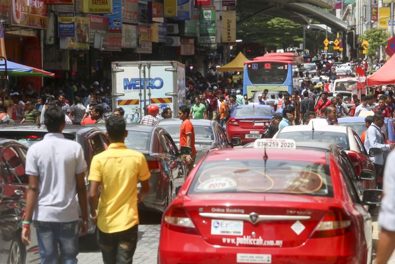 Foreign workers throng Kotaraya, Kuala Lumpur during the Raya holidays on June 26, 2017. u00e2u20acu201d Picture by Choo Choy Maynn
