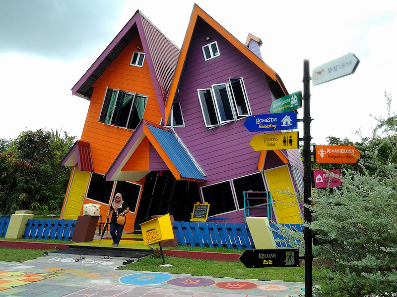 The tilting house is one of three whimsical houses owned by Prof Dr Mahamat Taiyid in Kampung Cangkat Setoi in Changlun, Kedah, July 4, 2017. u00e2u20acu201d Bernama pic