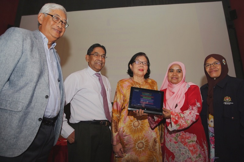 (From left) Tan Sri Dr Yahya Awang, Tan Sri Dr Ismail Merican, Datuk Dr Narimah Awin, Dr Rozita Abdul Rahman and Dr Anisah Seni at the launch of a vaccination awareness campaign by G25 in Kuala Lumpur July 24, 2017. u00e2u20acu201d Picture by Choo Choy May