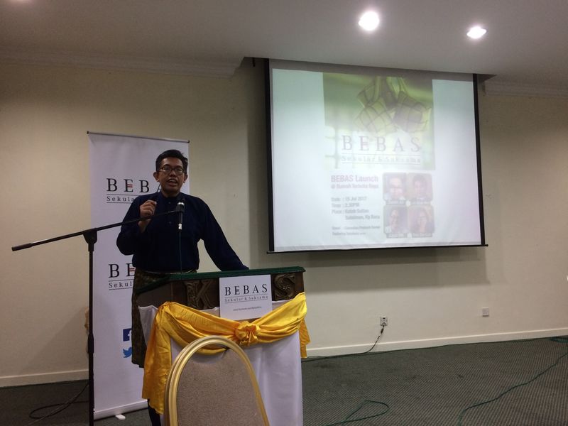 BEBAS representative Azrul Mohd Khalib speaks at the launch of BEBAS in Kelab Sultan Sulaiman, Kuala Lumpur, on July 15, 2017.
