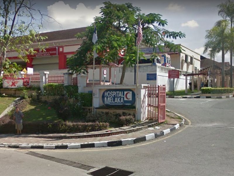 Pemeriksaan Hospital Melaka mendapati terdapat kesan koyakan pada kemaluan kanak-kanak enam tahun itu, didakwa akibat dirogol anak pengasuhnya. u00e2u20acu201d Paparan skrin Google