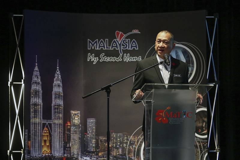 Minister of Tourism and Cultural Affairs Datuk Seri Nazri Aziz delivers his keynote address during the lauch of the Malaysia My Second Home National Workshop in Kuala Lumpur July 13, 2017. u00e2u20acu201d Picture by Yusof Mat Isa