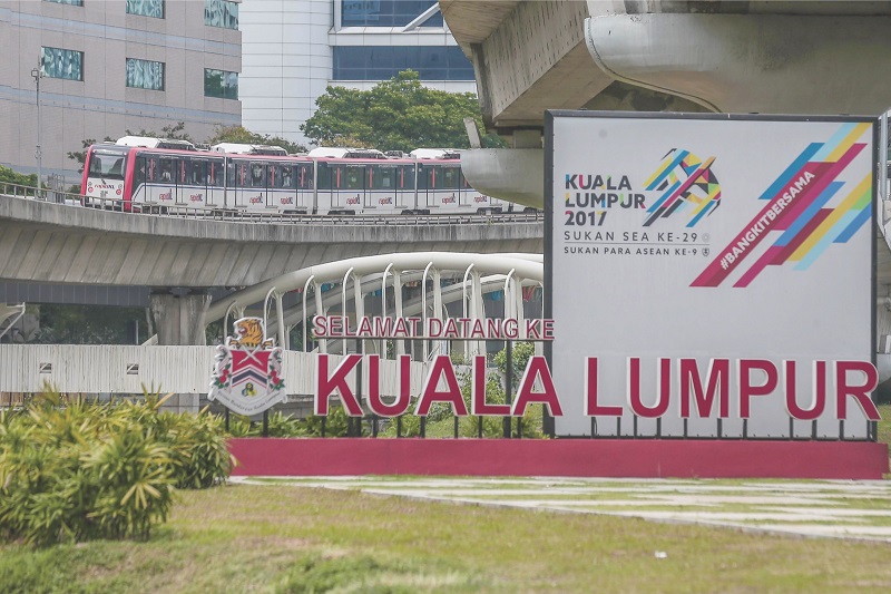 City Hall has placed such signs in many parts of Kuala Lumpur.  u00e2u20acu201d Picture by Hari Anggara