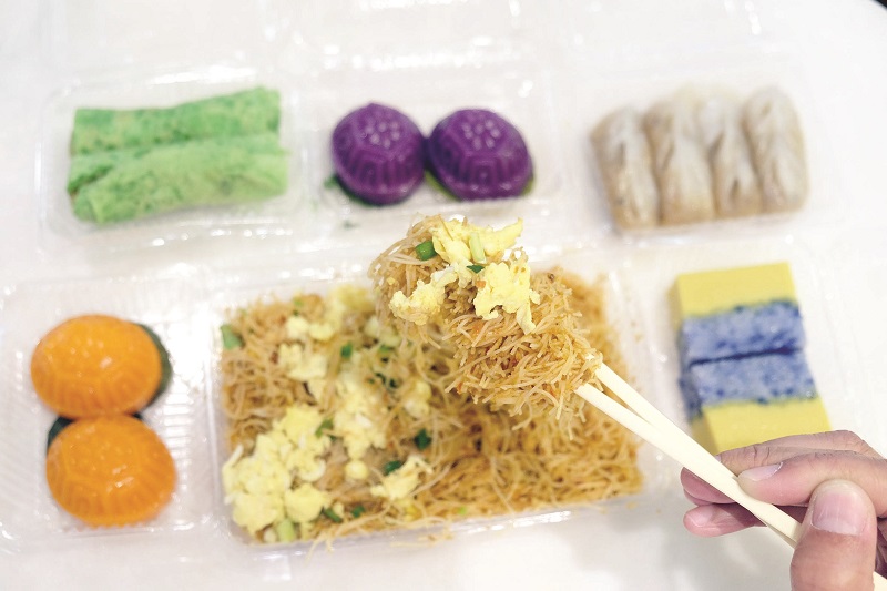 Nyonya favourites at Melaka Corner, 1 Utama. — Malay Mail pic