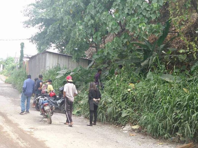 Kawasan mayat budak lelaki yang ditemui berbungkus plastik hitam di satu longkang Kampung Chin Lee Batu 6, Kepong menjadi tumpuan. u00e2u20acu201d Foto Bernamann
