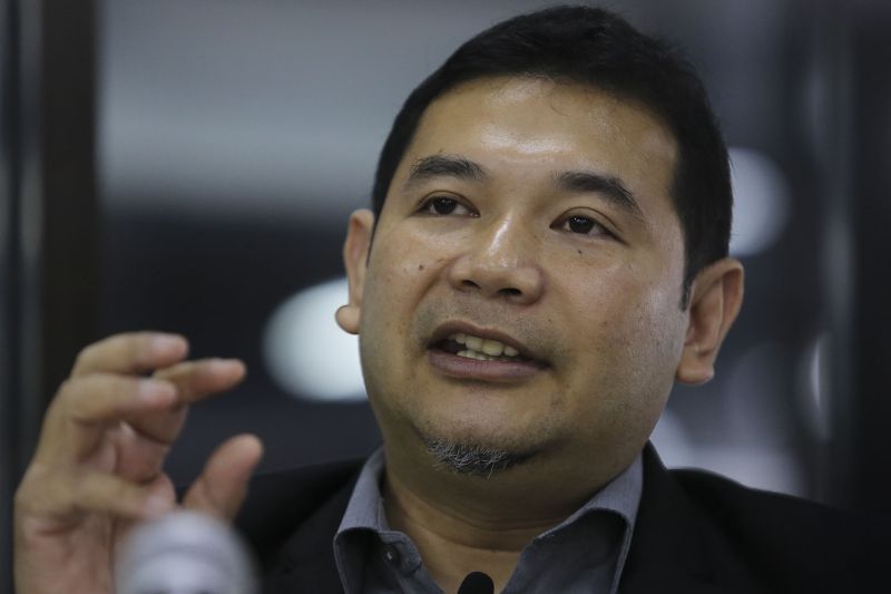 Rafizi Ramli speaks to the media during a press conference at INVOKESpace in Kuala Lumpur July 20, 2017. u00e2u20acu2022 Picture by Yusof Mat Isa 