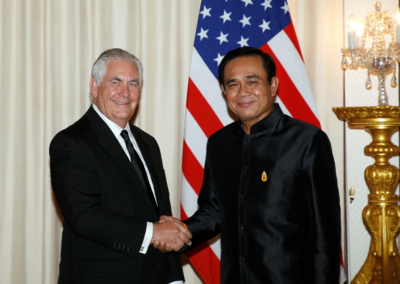 US Secretary of Stateu00c2u00a0Rexu00c2u00a0Tillersonu00c2u00a0(left) shakes hands with Thai Prime Minister Prayuth Chan-ocha (right) during a meeting at Government House in Bangkok, Thailand August 8, 2017. u00e2u20acu201d Reuters pic