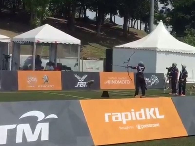 Pasukan memanah Malaysia menewaskan Indonesia dalam acara recurve berpasukan wanita  di Padang Sintetik MSN, Bukit Jalil. u00e2u20acu201d Foto ihsan Twitter/Bernamadotcomn