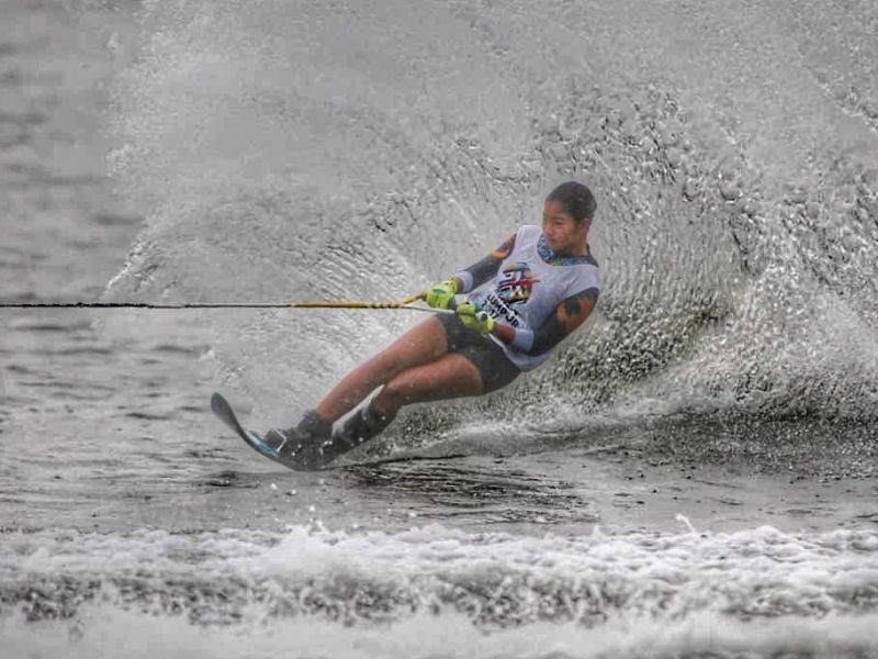 Aaliyah Yoong Hanifah meraih pingat emas dalam acara luncur air keseluruhan wanita. u00e2u20acu201d Foto ihsan Twitter/MyTeamMas