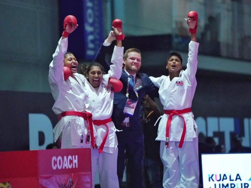 Syakilla Salni Jerry Krisnan, Shree Sharmini, M Mathivani and P Madhuri then went on to edge Vietnam 2-1 in the womenu00e2u20acu2122s Kumite team event find to deliver the gold. u00e2u20acu201d Picture via Twitter/KL2017