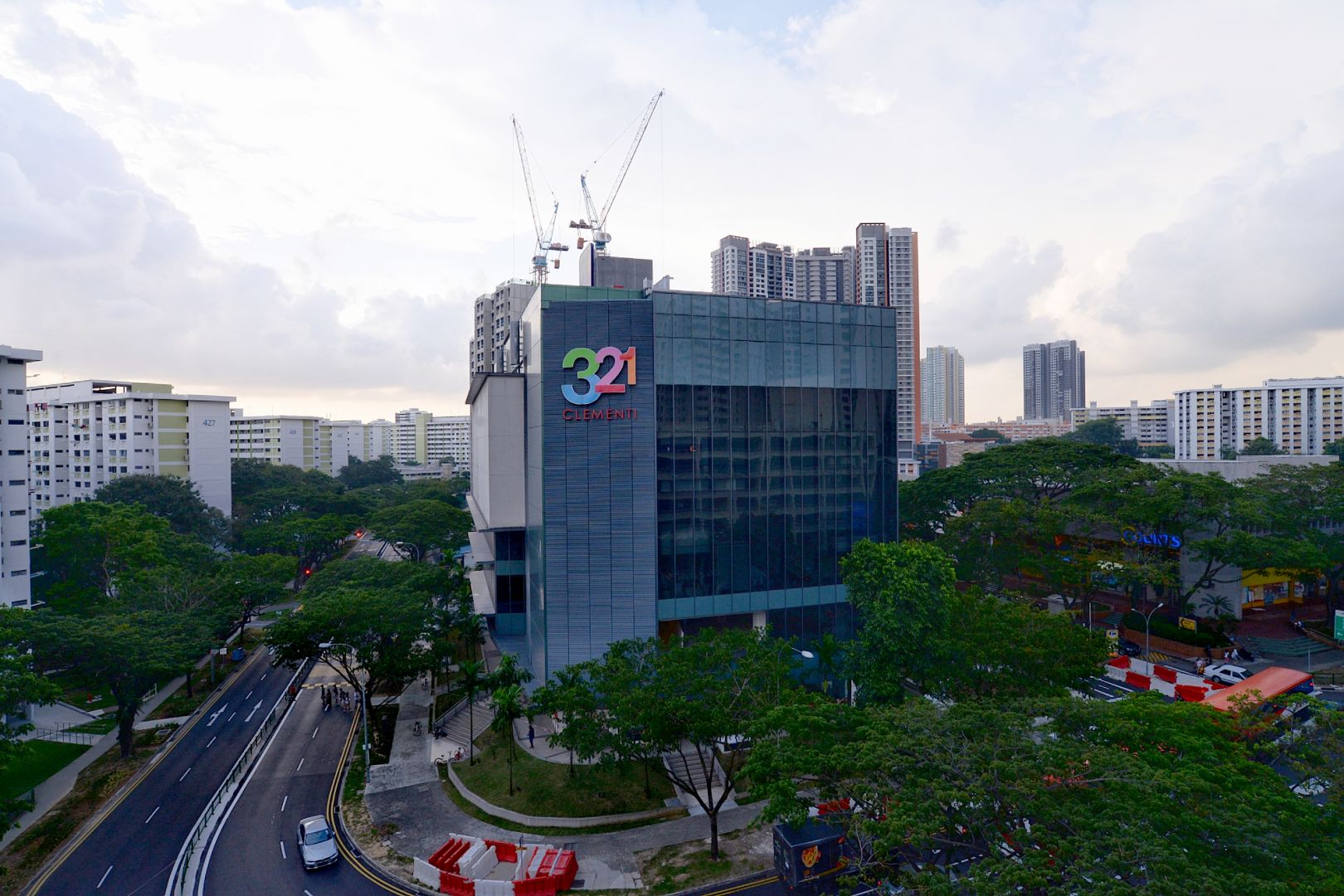 Eng Wah Global, which owns 321 Clementi, said that only a u00e2u20acu02dcsmall sectionu00e2u20acu2122 of the cladding was non-compliant, and its architecture firm is working to replace the affected parts u00e2u20acu02dcat the earliest possible timeu00e2u20acu2122. u00e2u20acu201d Picture by Robin Choo