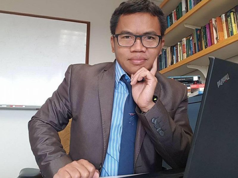 Munu00e2u20acu2122im Sirryu00e2u20acu2122s remarks on the origins of the Quran stirred up a controversy. u00e2u20acu201d Picture courtesy of Munu00e2u20acu2122im Sirry