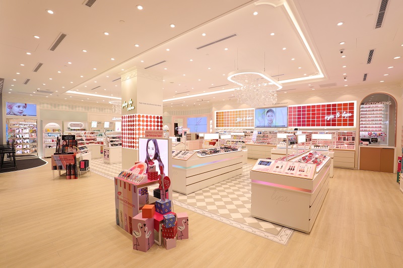 The first Etude House flagship store is located at the Ground Floor of Sunway Pyramid Shopping Mall. u00e2u20acu201d Picture courtesy of Etude House