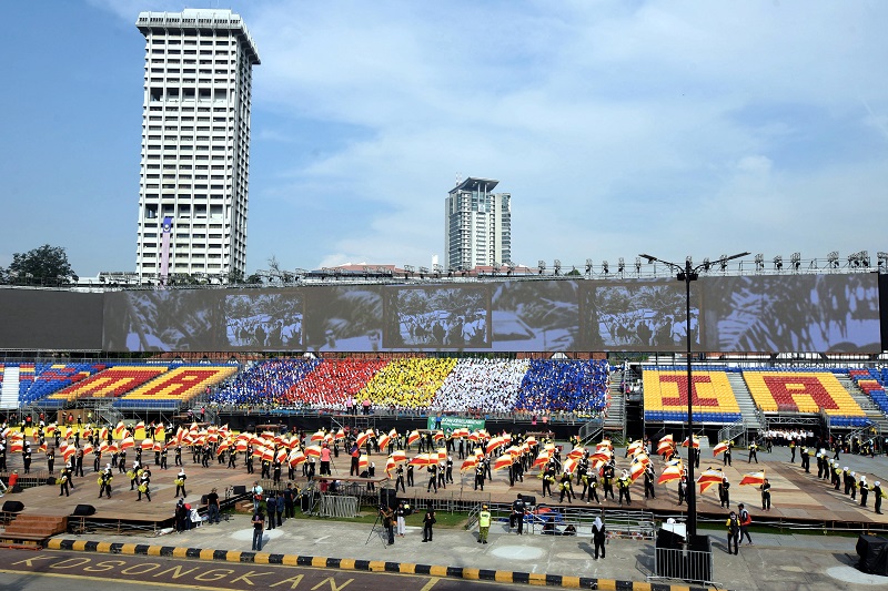 Students practising for the 60th National Day parade in Kuala Lumpur August 26, 2017. u00e2u20acu201d Bernama picn