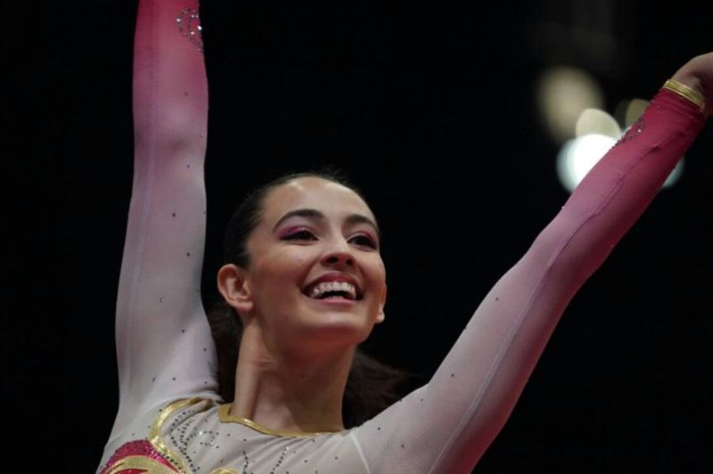 Farah Ann Abdul Hadi menggondol emas melalui acara senaman lantai sukan gimnastik dengan 13.450 mata. u00e2u20acu201d Foto ihsan Twitter/KL 2017