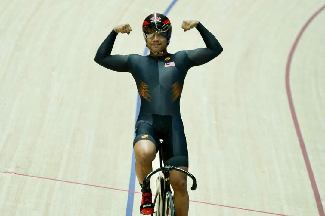 Irwandie Lakasek won the gold in the SEA Games scratch race. u00e2u20acu201d Twitter/KL2017 pic