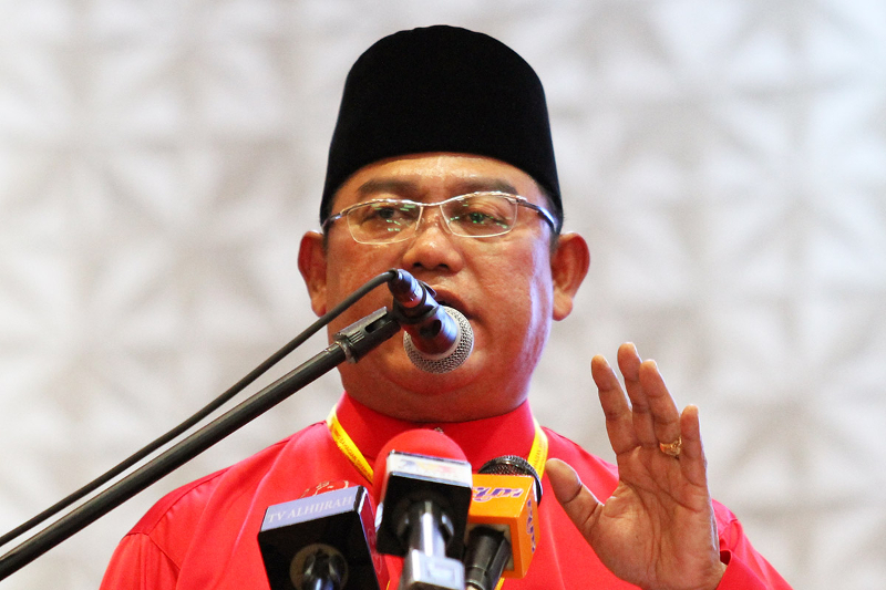 Tan Sri Noh Omar speaks during the Umno Division Delegates Conference in Shah Alam August 6, 2017. u00e2u20acu201d Picture by Miera Zulyana Abdul Rahman