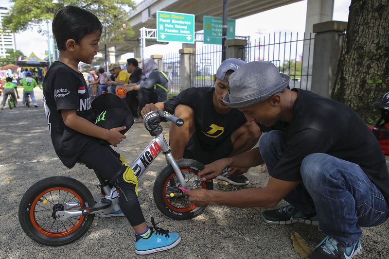 Rully Ibnu and Vihan from Indonesia flew with their children to Kuala Lumpur to join in the fun.