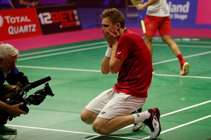 Denmark's Viktor Axelsen celebrates his win in the final against China's Lin Dan in Glasgow August 27, 2017. u00e2u20acu201d Reuters pic