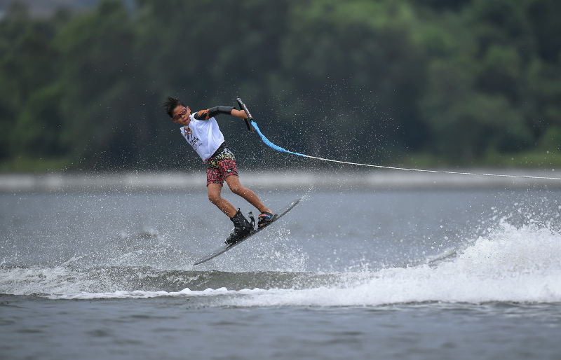 National water sports athlete Adam Yoong Hanifah in action during KL2017 SEA Games Menu00e2u20acu2122s Tricks (Preliminary) at Putrajaya Water Sports Complex, Putrajaya August 28, 2017. u00e2u20acu201d Bernama pic