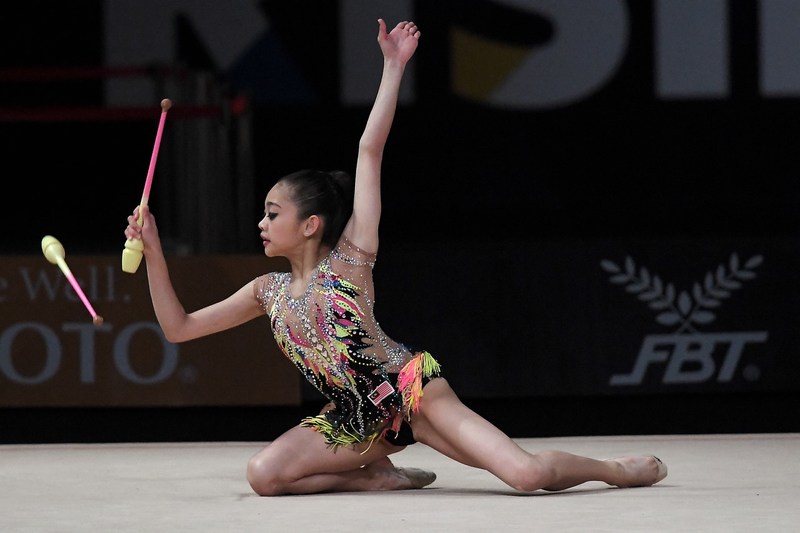 National gymnast Izzah Amzan during the clubs discipline of the individual rhythmic gymnastic competition at MITEC, Kuala Lumpur August 28, 2017. u00e2u20acu201d Bernama pic