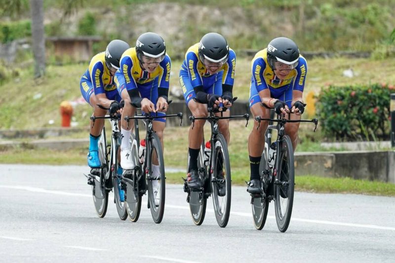 The Malaysian cycling team has won the gold medal in the KL SEA Games at Dataran Nilai today. u00e2u20acu2022 Picture via Twitter/kl2017