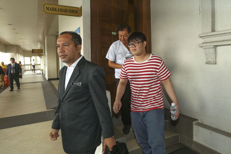 Ng Thai Quen, 19, is pictured outside the Cyber Court at Duta Court Complex in Kuala Lumpur, August 18, 2017. u00e2u20acu2022 Picture by Yusof Mat Isa