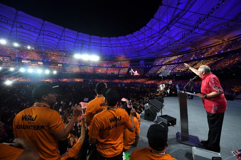 At the stroke of midnight, the Datuk Seri Najib Razak shouted u00e2u20acu02dcMerdekau00e2u20acu2122 seven times while crowd of various races and backgrounds at the stadium joined in the call of patriotism. u00e2u20acu2022 Bernama pic