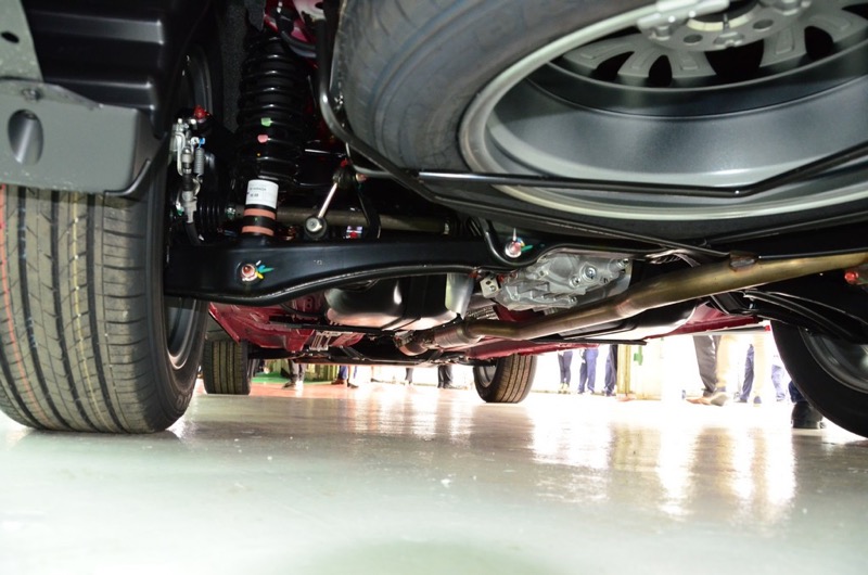 Independant suspension promises good handling.