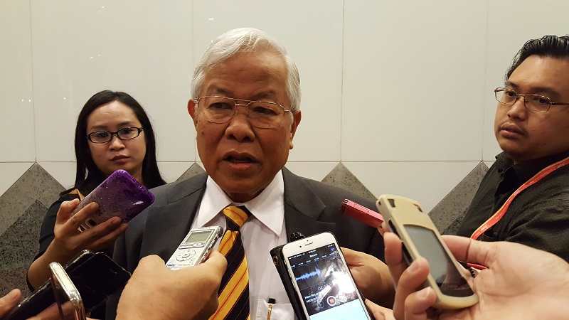State Education, Science and Technological Research Minister Datuk Seri Michael Manyin speaking to reporters on the closure of two teachersu00e2u20acu2122 training institutes in Sarawak on September 7, 2017. u00e2u20acu201d Picture by Sulok Tawie