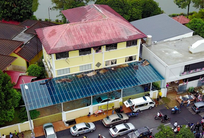 Bangunan asrama pusat Tahfiz Darul Quran Ittifaqiyah di Jalan Keramat Ujung yang musnah dalam kebakaran hari ini. u00e2u20acu2022 Foto Bernama