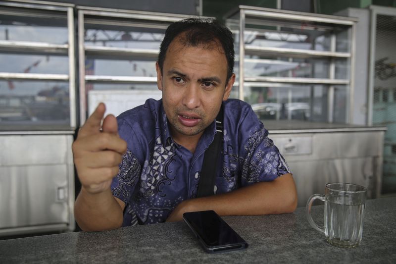 Port Klang’s Asa Niaga Harbour City director Azrin Shaari speaks to Malay Mail Online during an interview. 