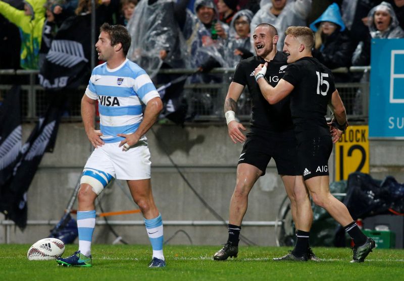 New Zealand All Blacksu00e2u20acu2122 Damian McKenzie celebrates his try with Argentina Pumau00e2u20acu2122s TJ Perenara in the second half in New Plymouth, New Zealand, September 9, 2017. u00e2u20acu201d Reuters pic